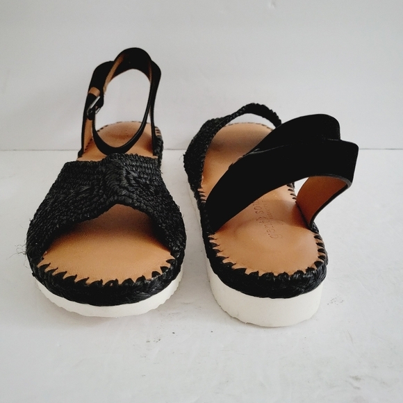 NEW Gentle Souls By Kenneth Cole Lucille Black Leather Sandal Size 11 - Picture 4 of 8